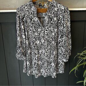 Cocomo Black White Paisley Bouncy 3/4 Sleeve V-Neck Pintuck Top size L